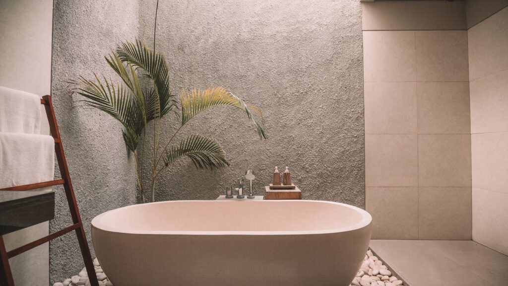 Tina para hacer spa con fondo blanco. 15 hoteles wellness en Tailandia con spa
